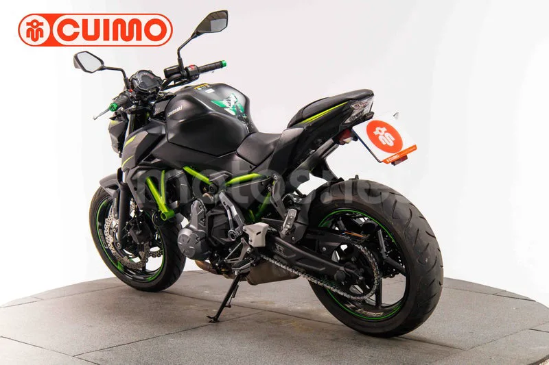 Kawasaki Z650 – Vista 6