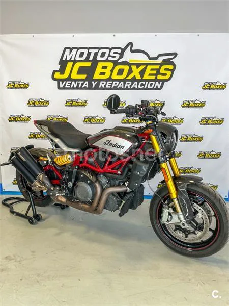 Indian FTR 1200 – Vista 17