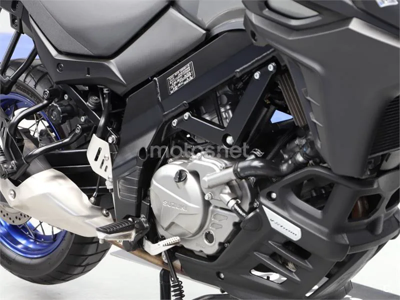 Suzuki V-Strom 650 – Vista 11
