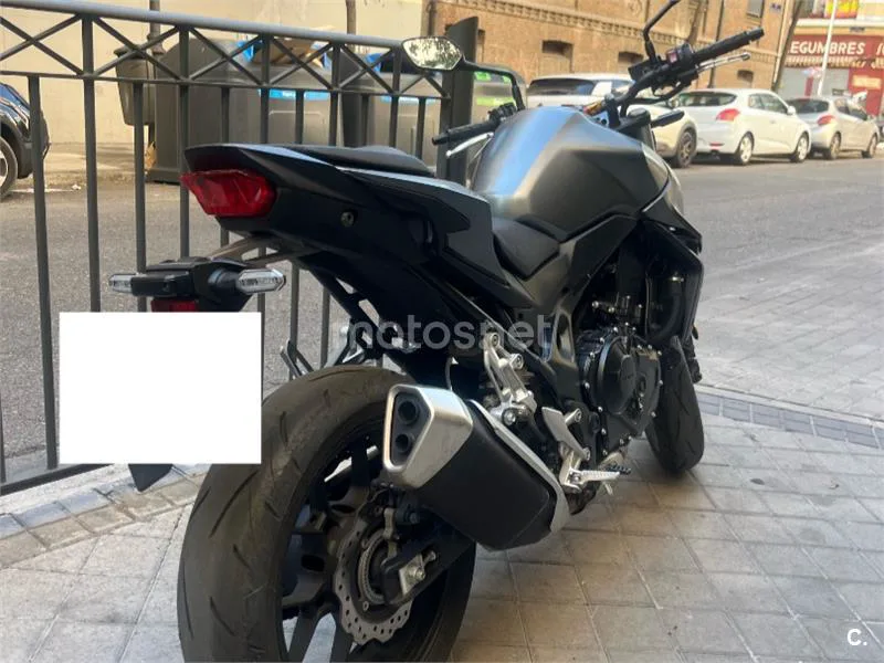 Honda CB750 Hornet - Vista 4