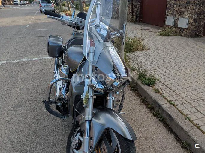 Suzuki Intruder M1800R – Vista 3