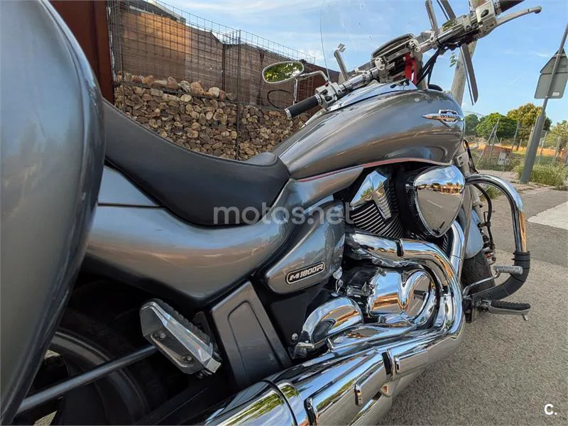 Suzuki Intruder M1800R – Vista 7