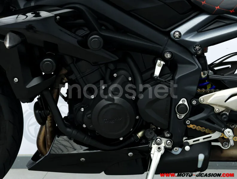 Triumph Street Triple – Vista 10