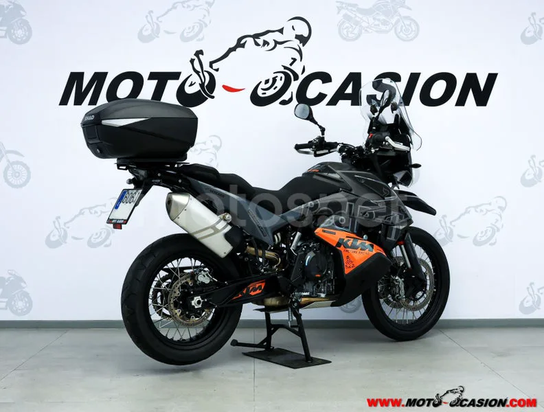 KTM 890 – Vista 3