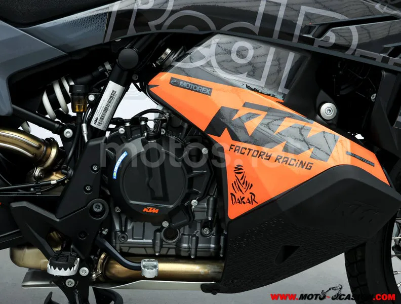 KTM 890 – Vista 5