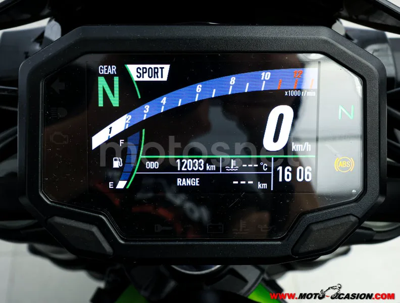 Kawasaki Z900 – Vista 6
