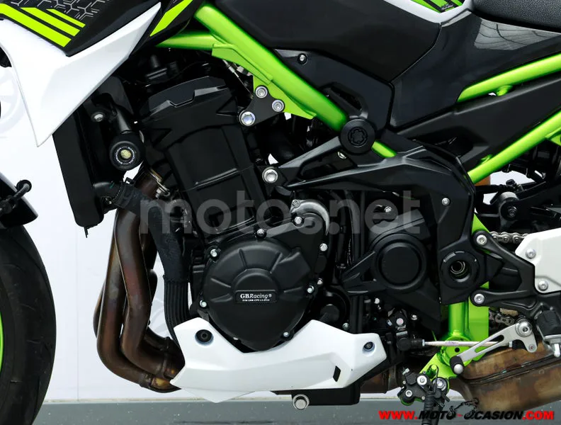 Kawasaki Z900 – Vista 10