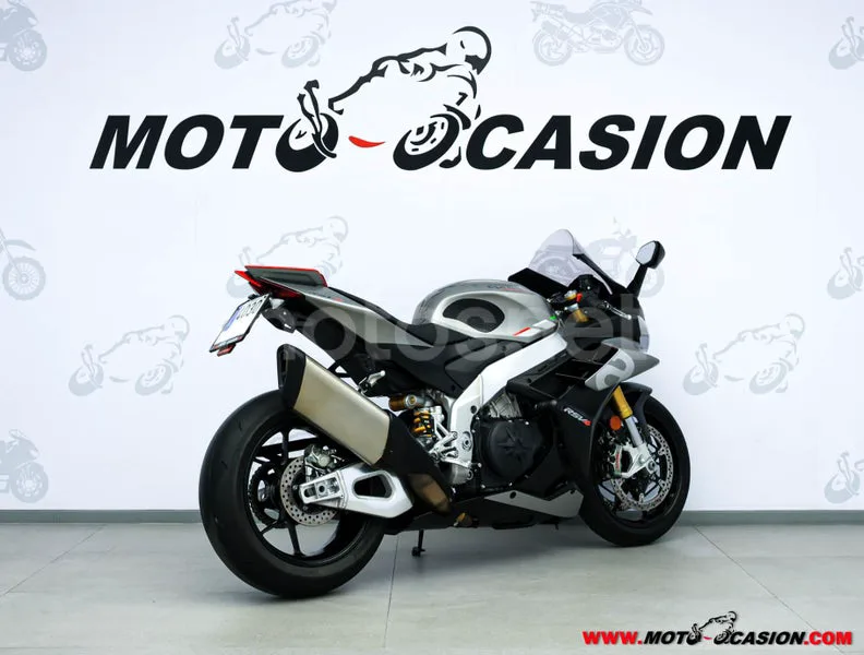Aprilia RSV4 – Vista 3