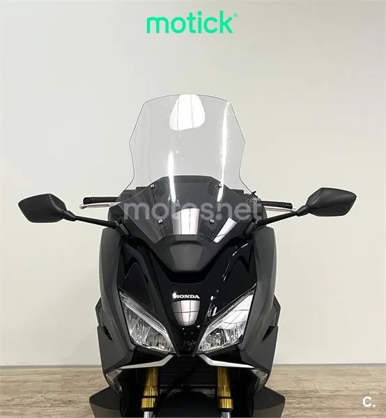 Honda Forza 750 – Vista 9