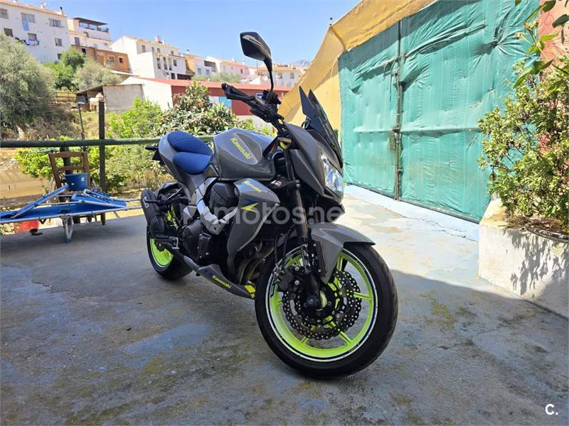 Kawasaki Z750 - Vista 11