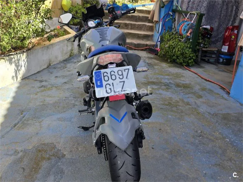 Kawasaki Z750 - Vista 16