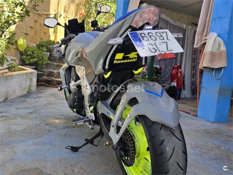 Kawasaki Z750 - Vista 5
