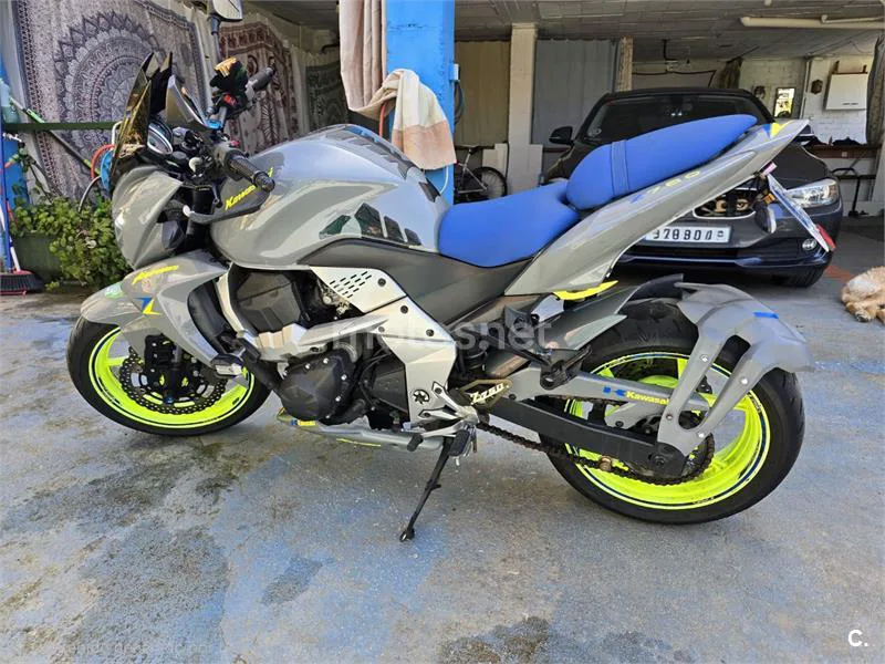 Kawasaki Z750 - Vista 9