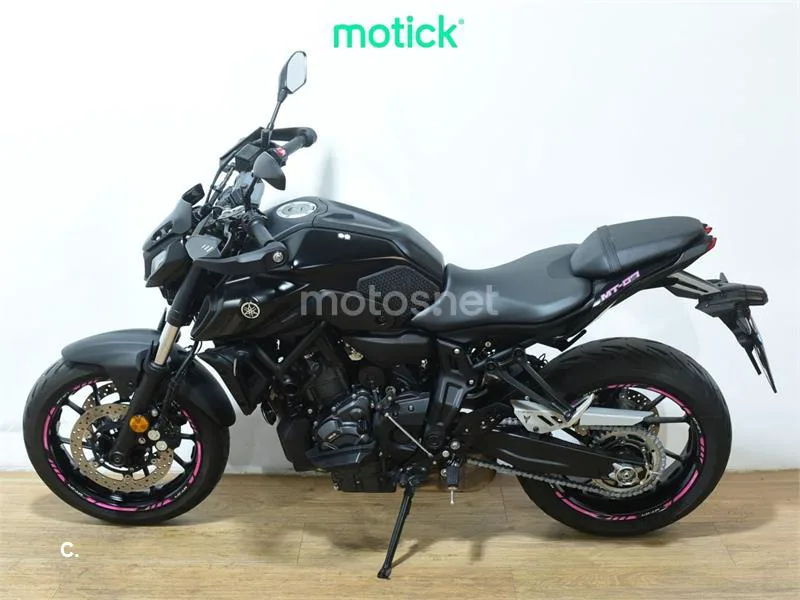 Yamaha MT-07 – Vista 7