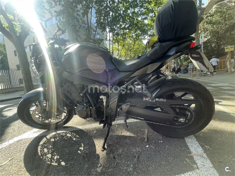 Honda CB 650 R – Vista 8