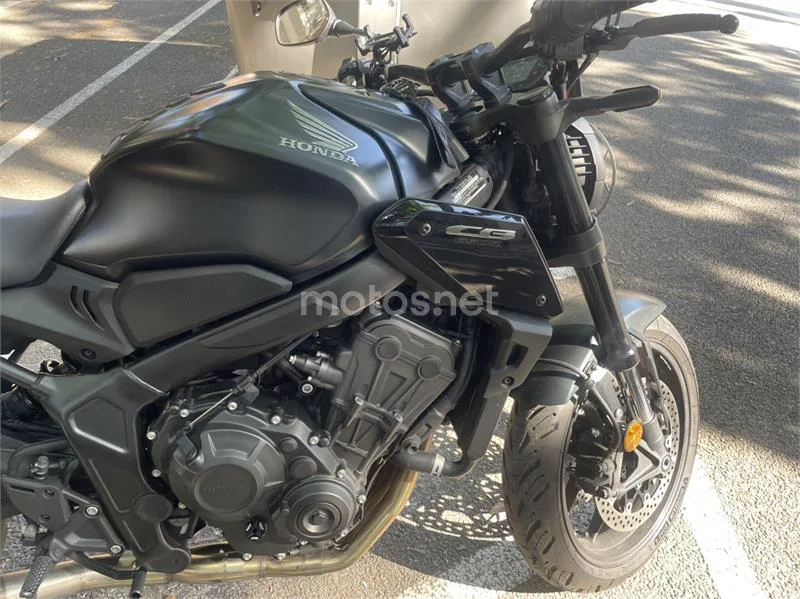 Honda CB 650 R – Vista 10