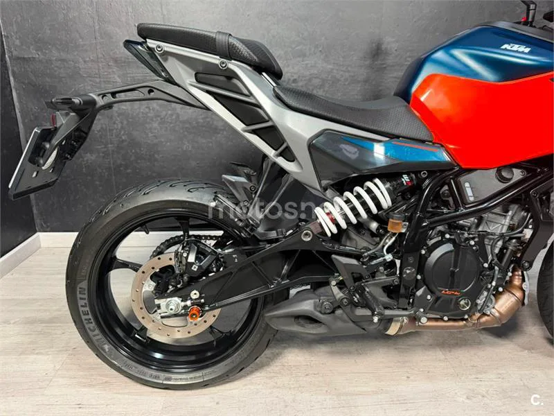 KTM 125 – Vista 12