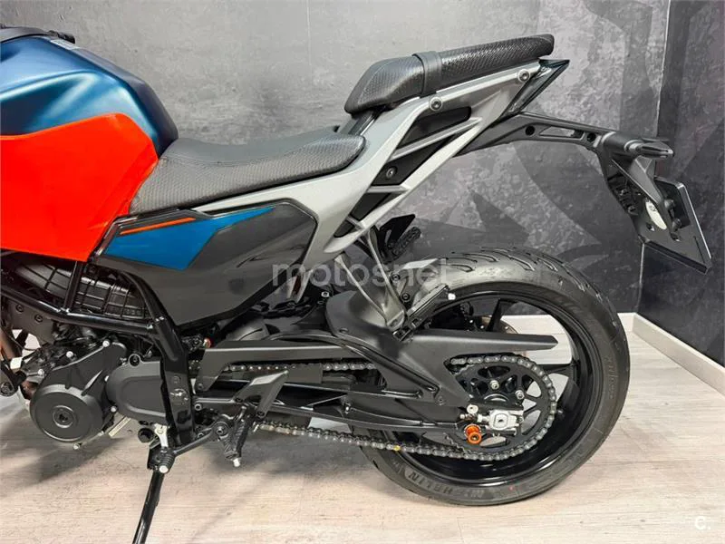 KTM 125 – Vista 13