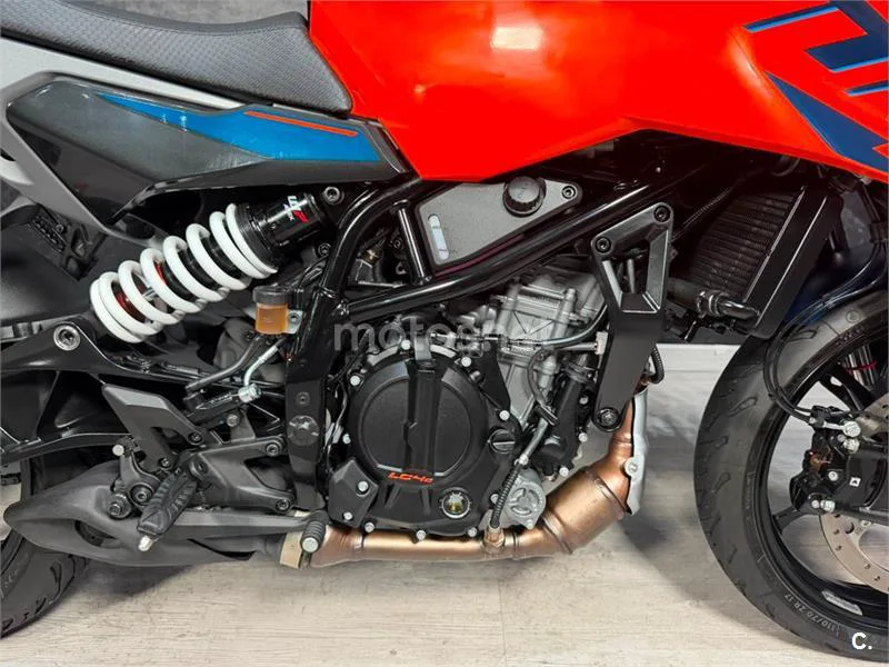 KTM 125 – Vista 14