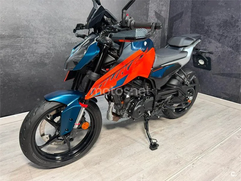 KTM 125 – Vista 7