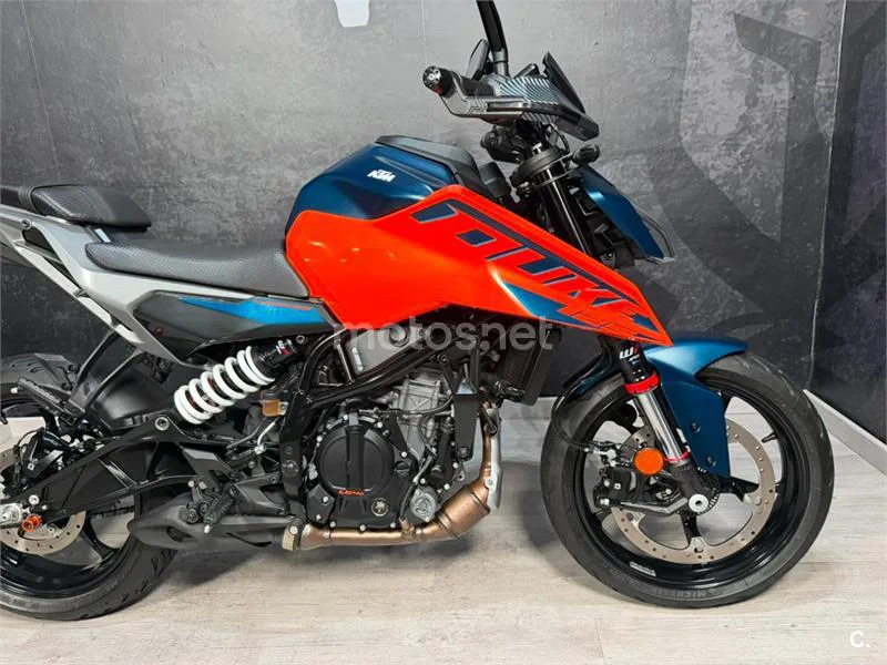 KTM 125 – Vista 10