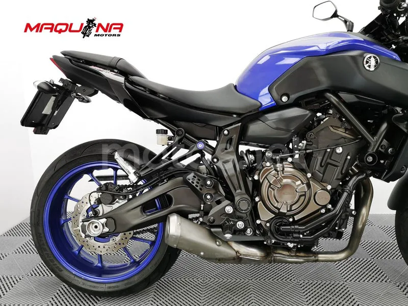 Yamaha MT-07 – Vista 7