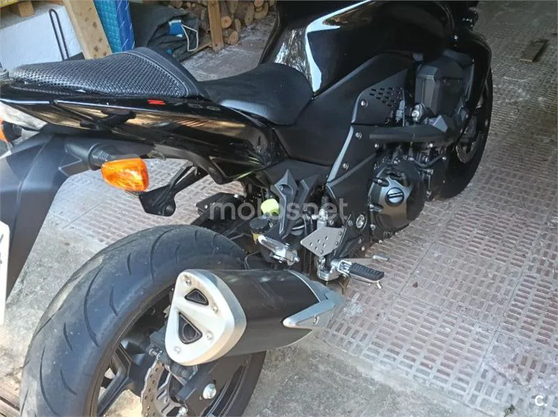 Kawasaki Z750 – Vista 4