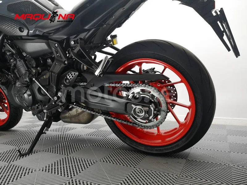 Yamaha MT-07 – Vista 22