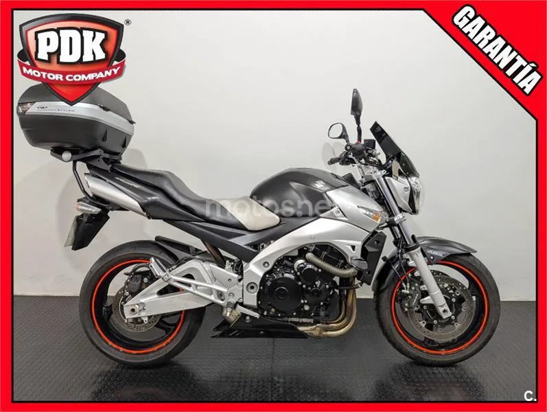 Suzuki GSR 600 – Vista 5