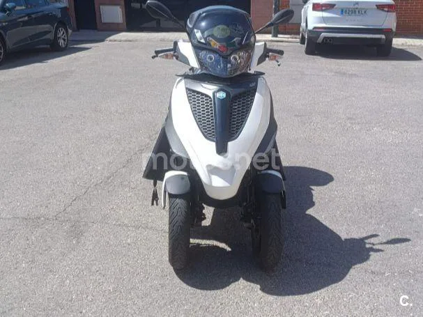 Piaggio MP3 Yourban 300 LT Sport – Vista 3