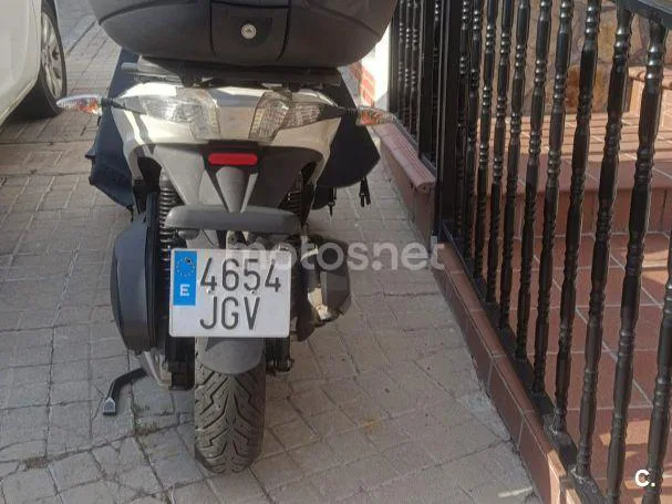 Piaggio MP3 Yourban 300 LT Sport – Vista 6