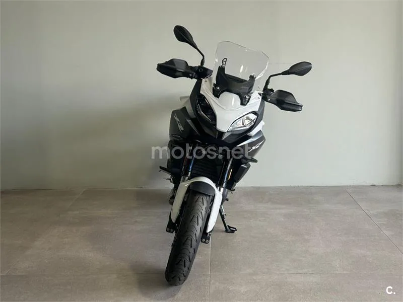 BMW F 900 XR – Vista 3