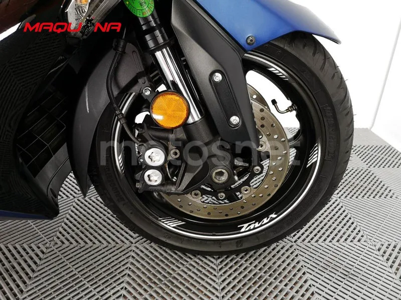 Yamaha TMAX – Vista 12