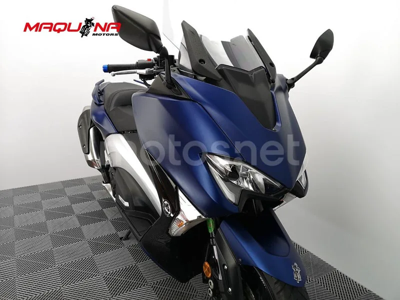 Yamaha TMAX – Vista 3