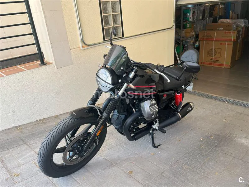 Moto Guzzi V7 – Vista 3