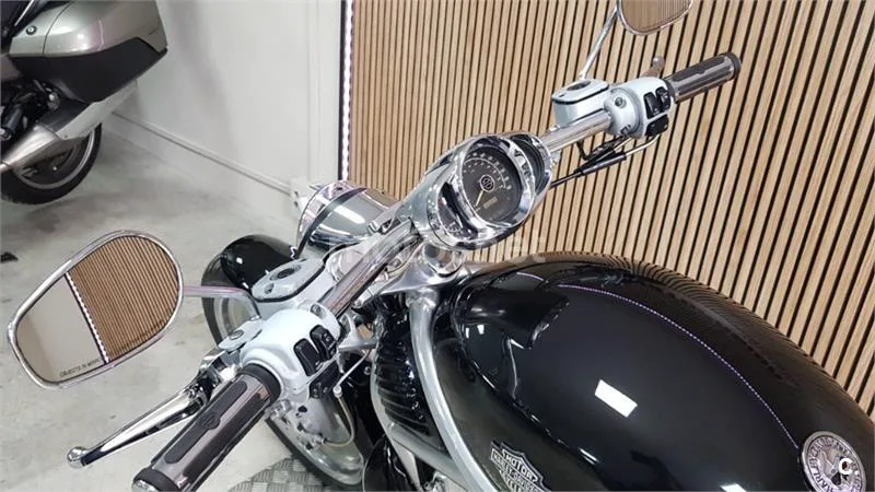 Harley-Davidson V-Rod – Vista 28