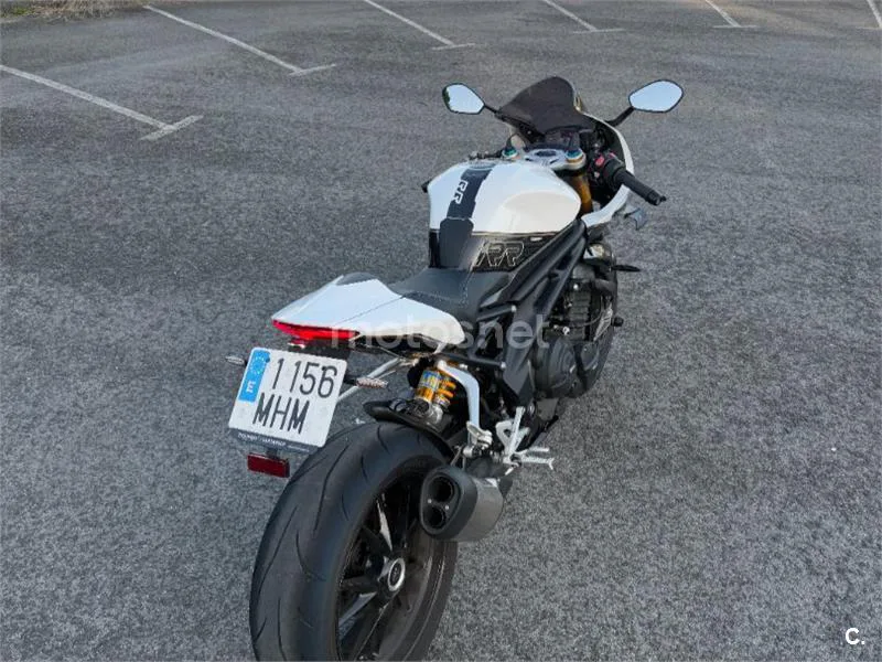 Triumph Speed Triple – Vista 4