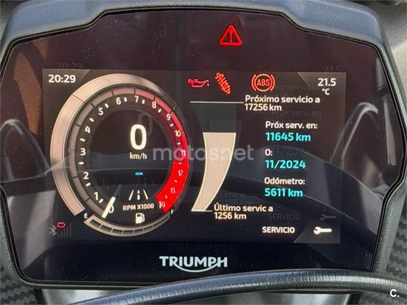 Triumph Speed Triple – Vista 5