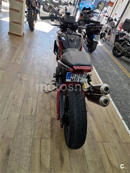 Indian FTR 1200 – Vista 8