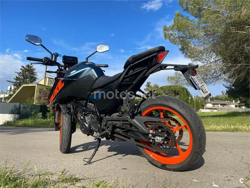 KTM 125 – Vista 8