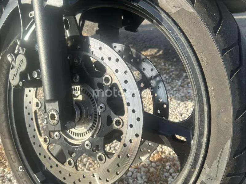 Suzuki V-Strom 650 – Vista 11