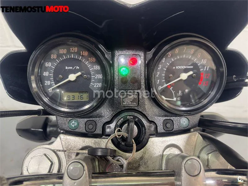 Honda CBF 600 N – Vista 11