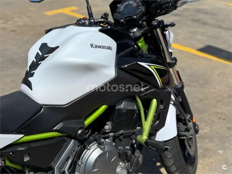 Kawasaki Z650 – Vista 4