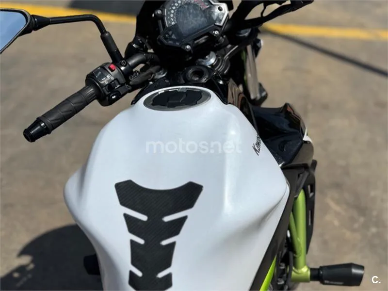Kawasaki Z650 – Vista 6