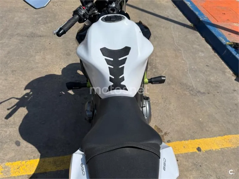 Kawasaki Z650 – Vista 7