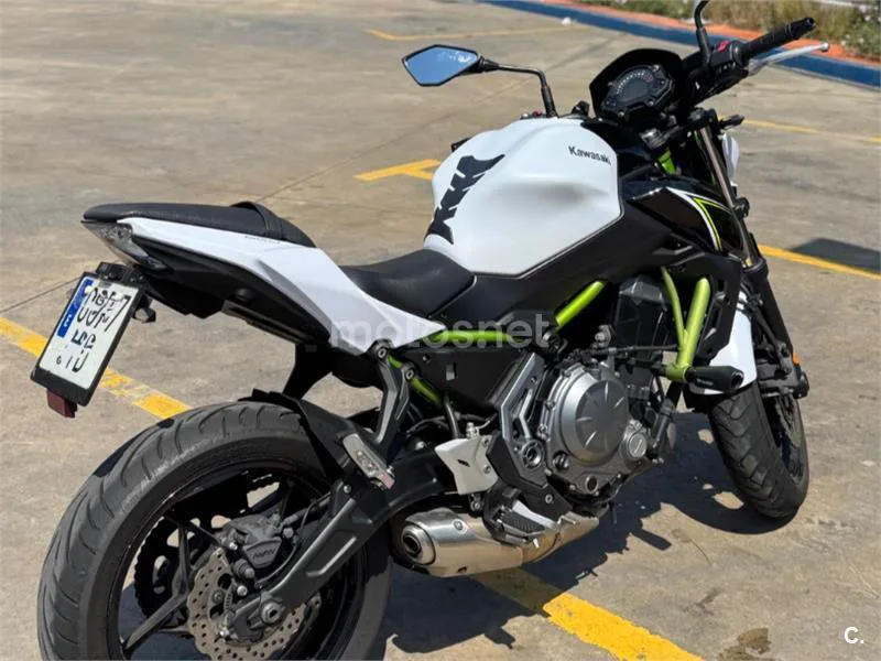 Kawasaki Z650 – Vista 8