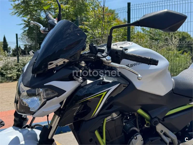Kawasaki Z650 – Vista 9