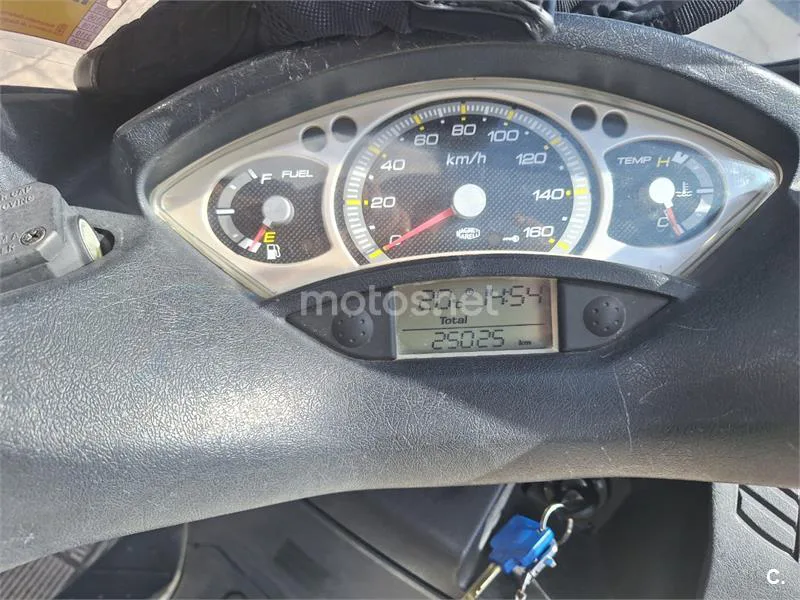 Yamaha XMAX 250 - Vista 3