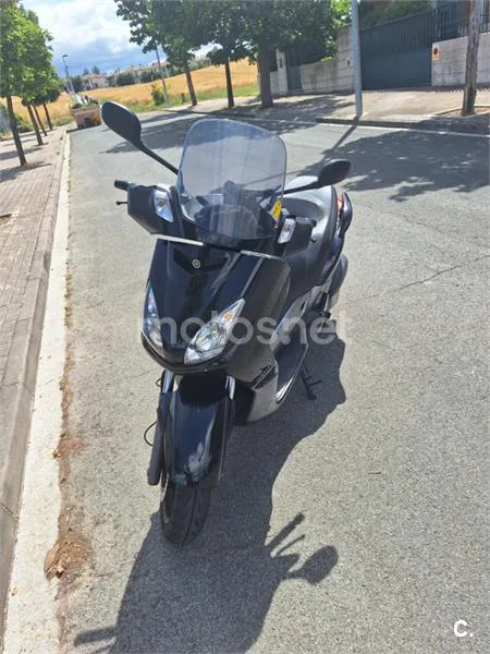 Yamaha XMAX 250 - Vista 6