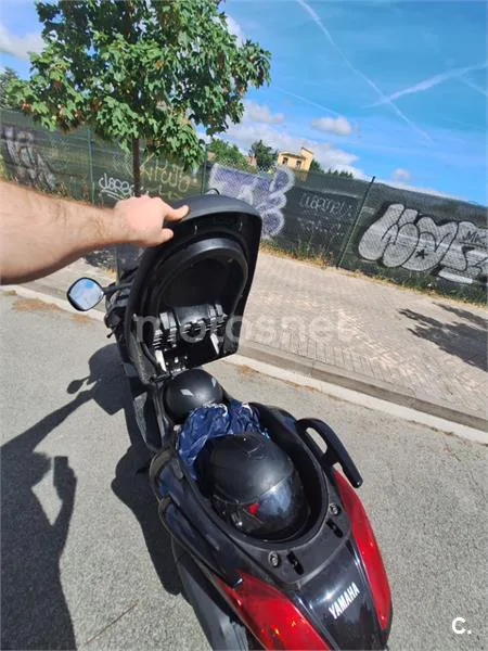 Yamaha XMAX 250 - Vista 8